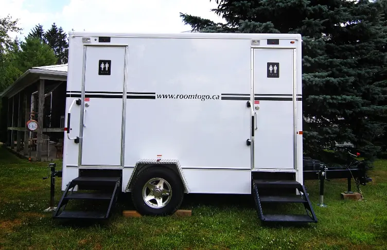 Double stall exterior